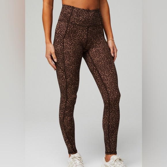 NWT Fabletics Oasis Pureluxe High-Waisted Legging - Picture 1 of 10